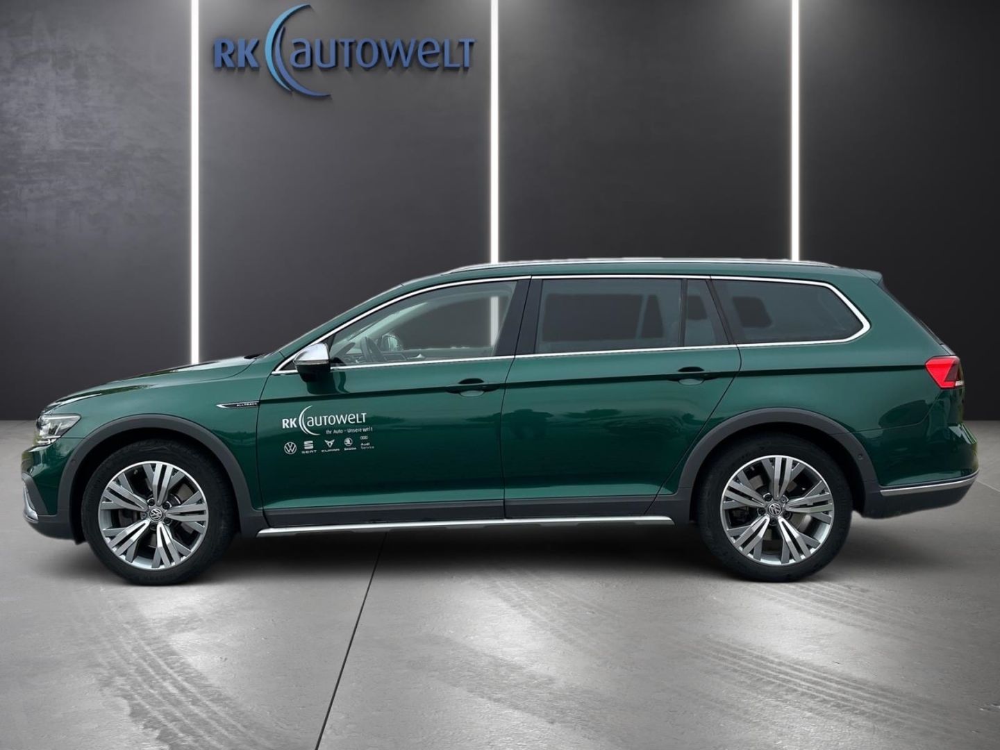 Volkswagen Passat Alltrack 2.0 TSI DSG 4Motion - Samsaru's Car Outlet