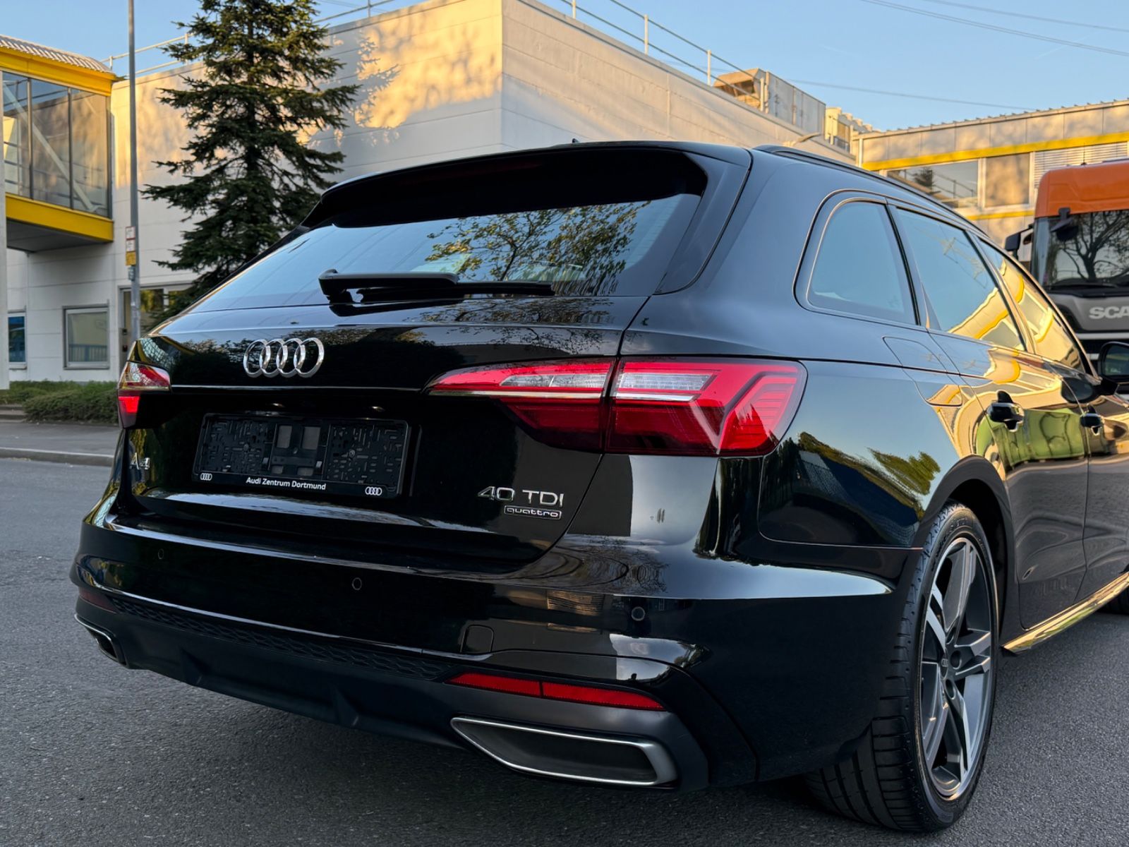 Audi A4 Avant 40 TDI Quattro *S-LINE *MEMORY*1HAND*