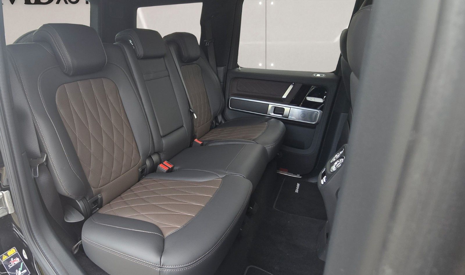 Mercedes-Benz G450d AMG Line - Samsaru's Car Outlet