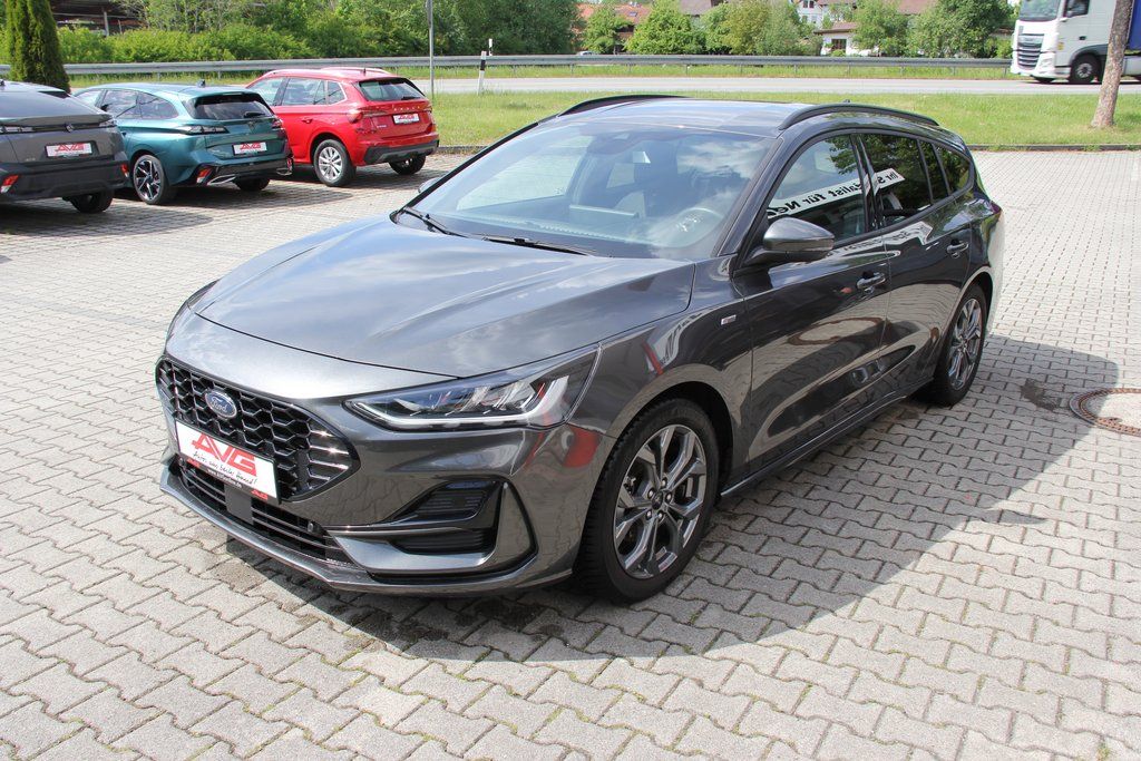 Ford Focus Turnier 155PS ST-LINE LED AdapTempomat CAM
