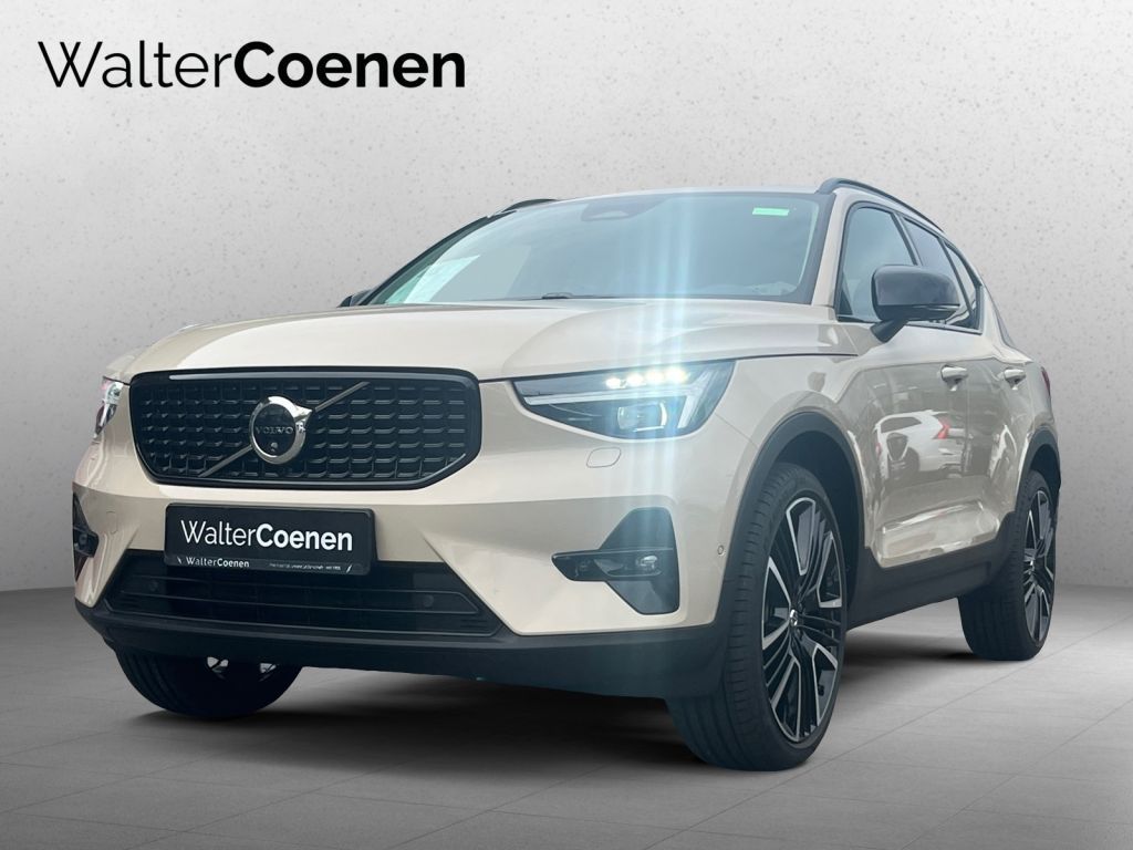 Volvo XC40 B4 UltraDark - Samsaru's Car Outlet