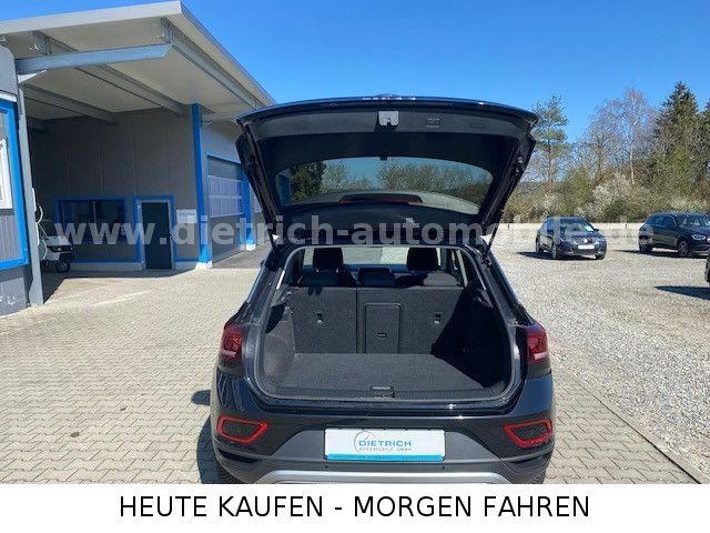 Volkswagen T-Roc 1.0 TSi Move - Samsaru's Car Outlet