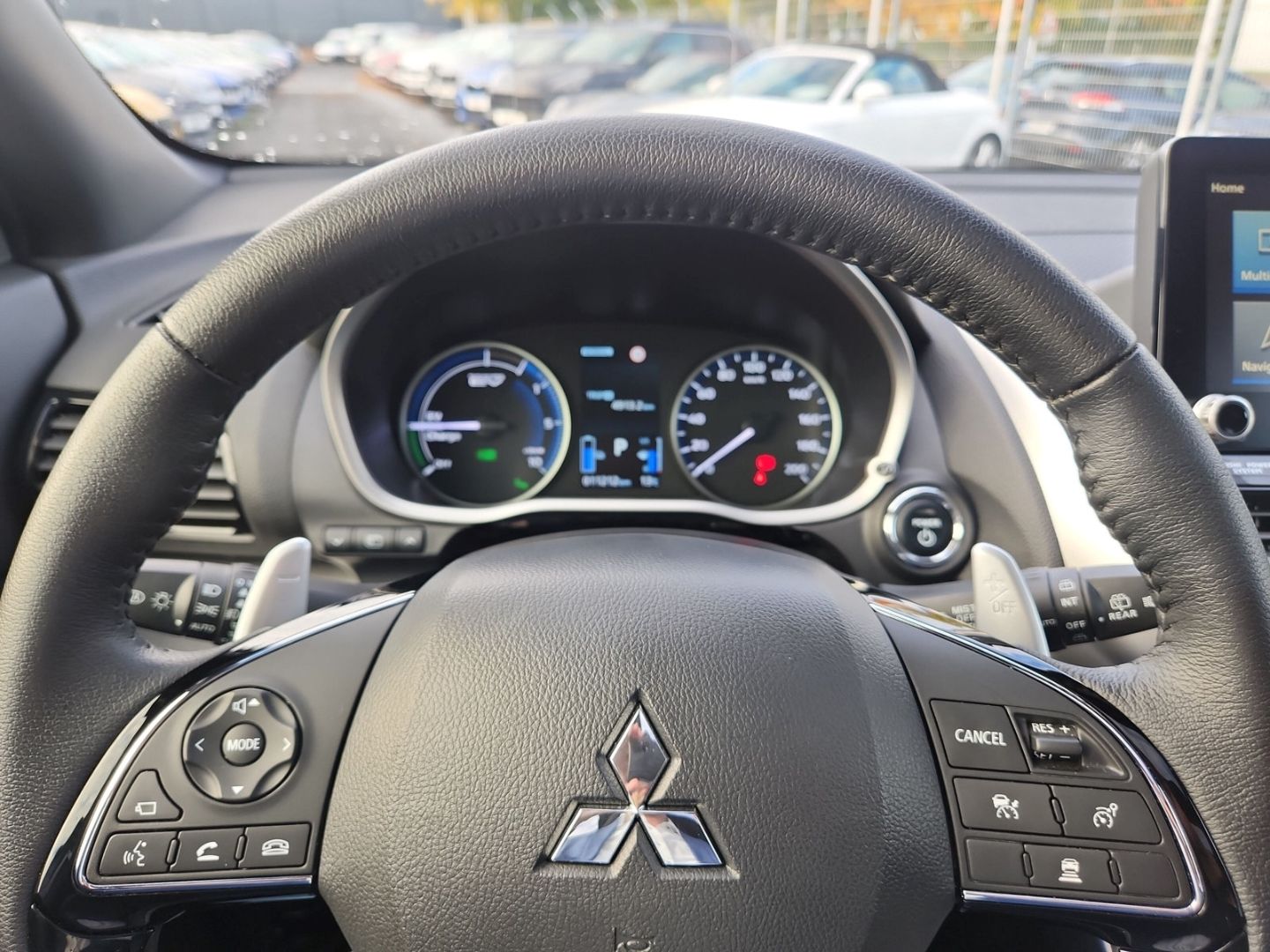 Mitsubishi Eclipse Cross Plug-In Hybrid Top Pano Leder Head