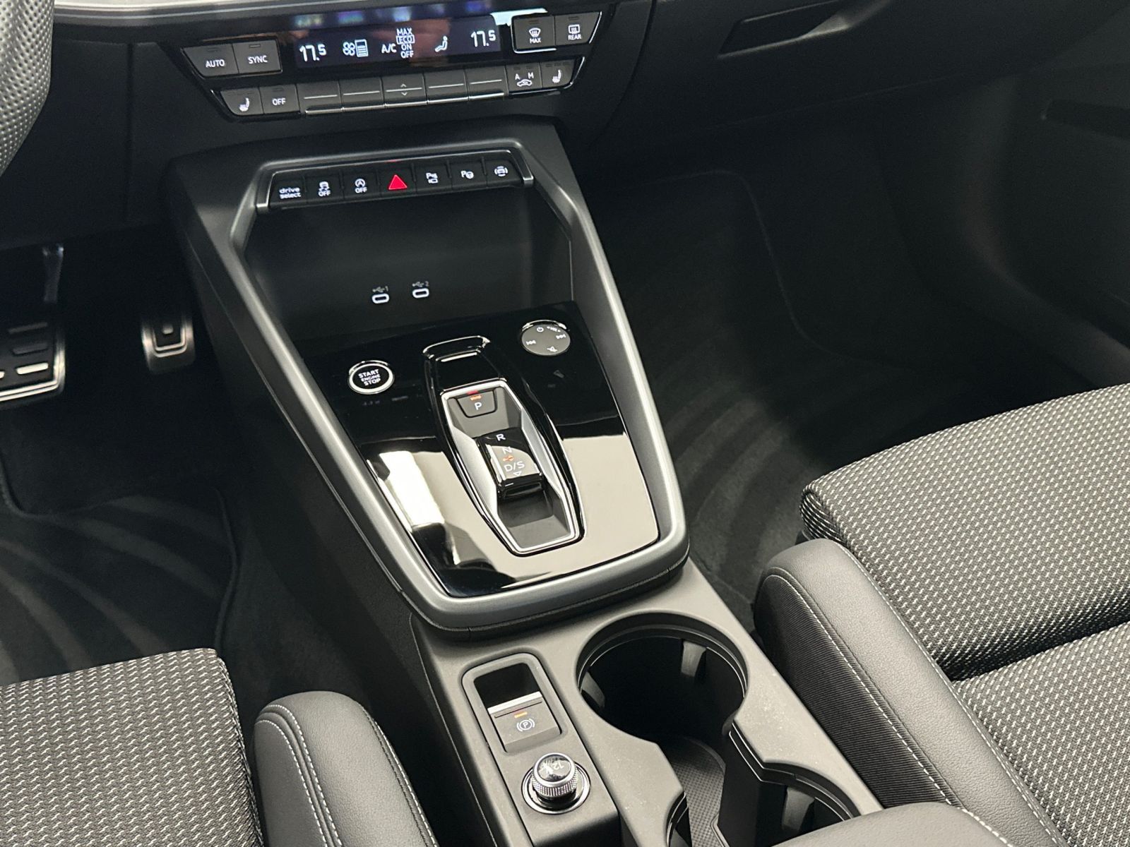 Audi A3 Sportback 35 TFSI S line - Samsaru's Car Outlet