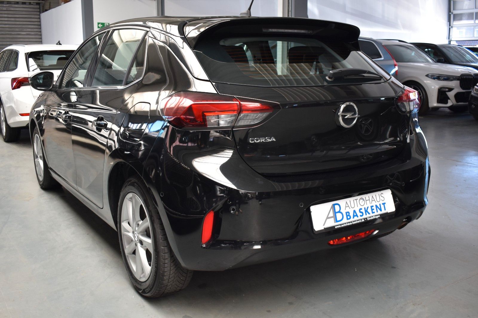 Opel Corsa F Elegance - Samsaru's Car Outlet