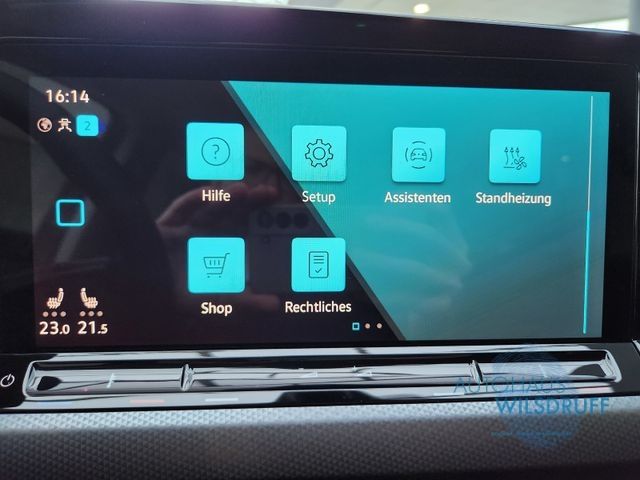Volkswagen Golf VIII 1.5 TSi Active - Samsaru's Car Outlet