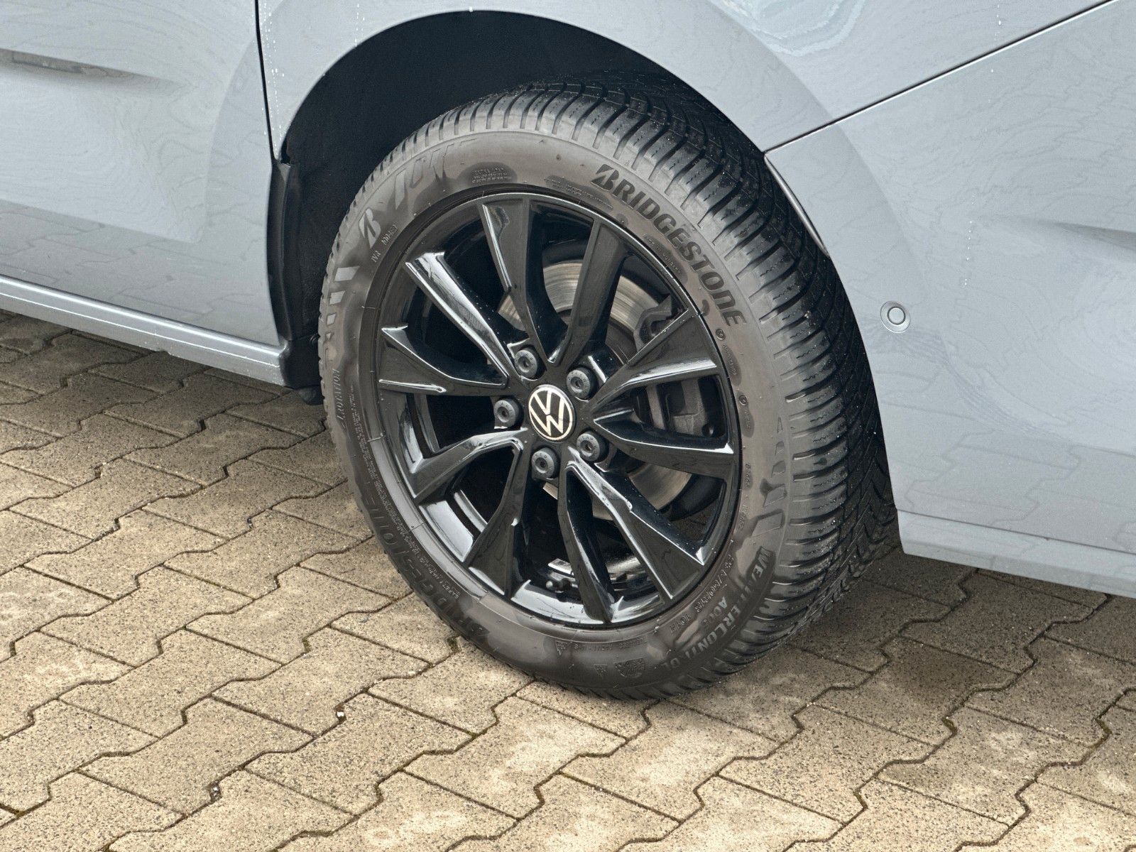 Volkswagen T7 Multivan - Samsaru's Car Outlet