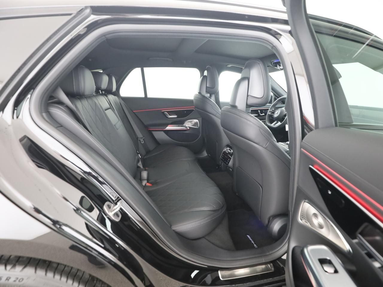 Mercedes-Benz E 450 d 4M T AMG Digital Light Night Burmester