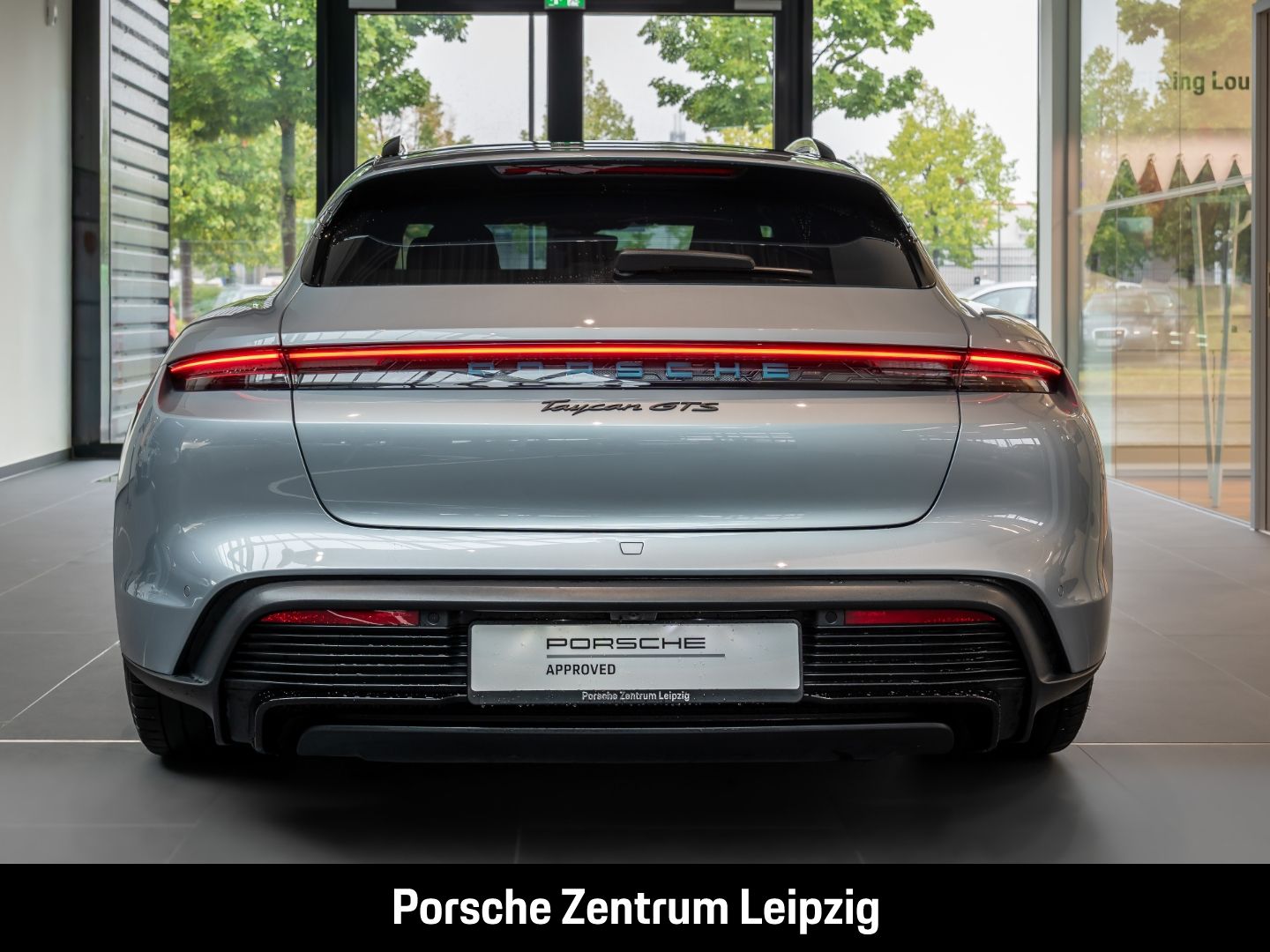 Porsche Taycan GTS Sport Turismo HeadUp InnoDrive Matrix