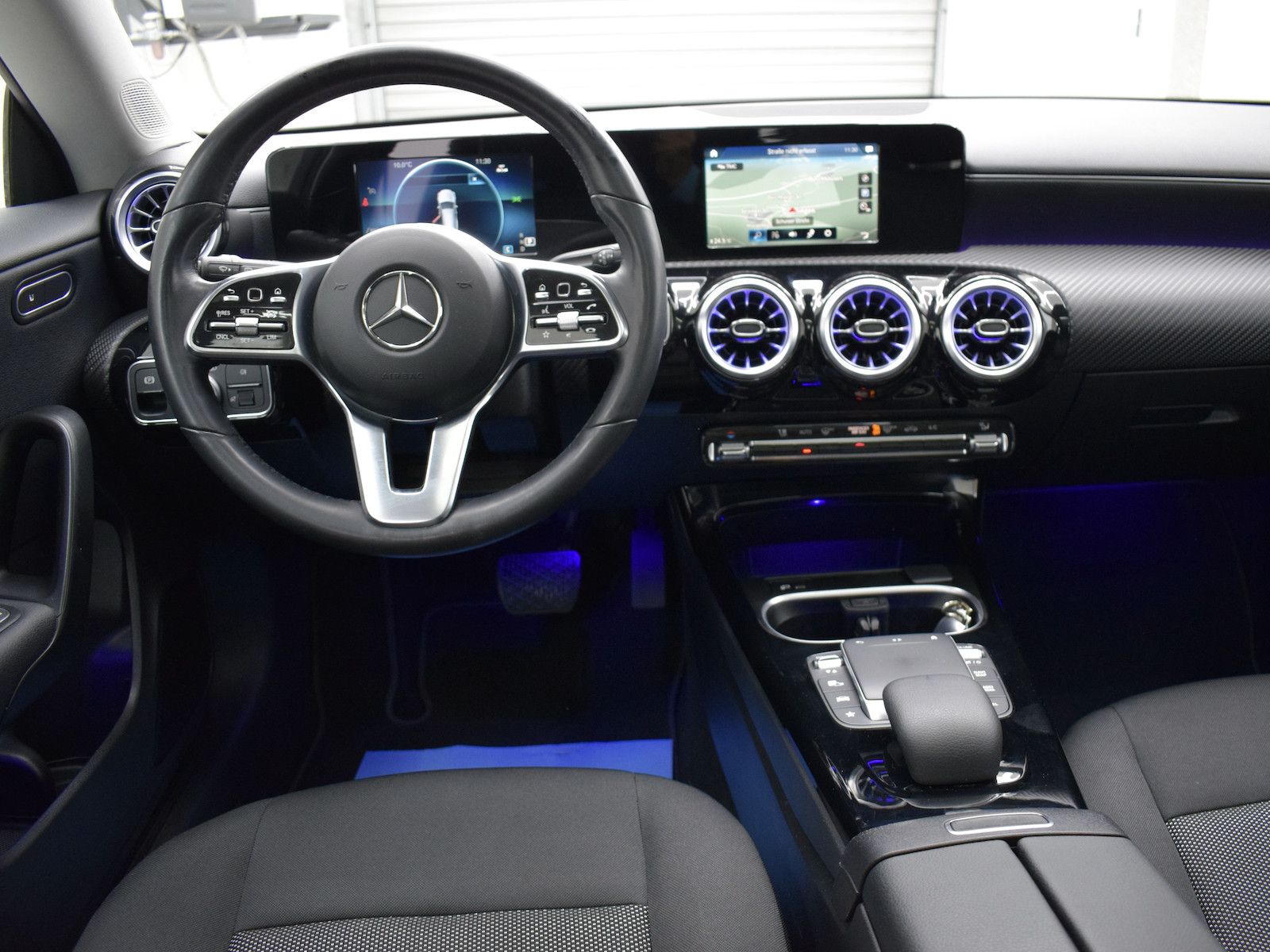 Mercedes-Benz CLA 200 Shooting Brake 4M - Samsaru's Car Outlet