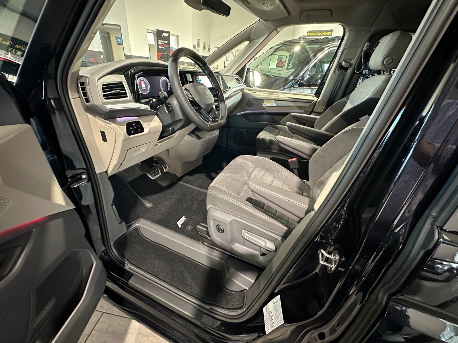 Volkswagen T7 Multivan ABT Edition - Samsaru's Car Outlet