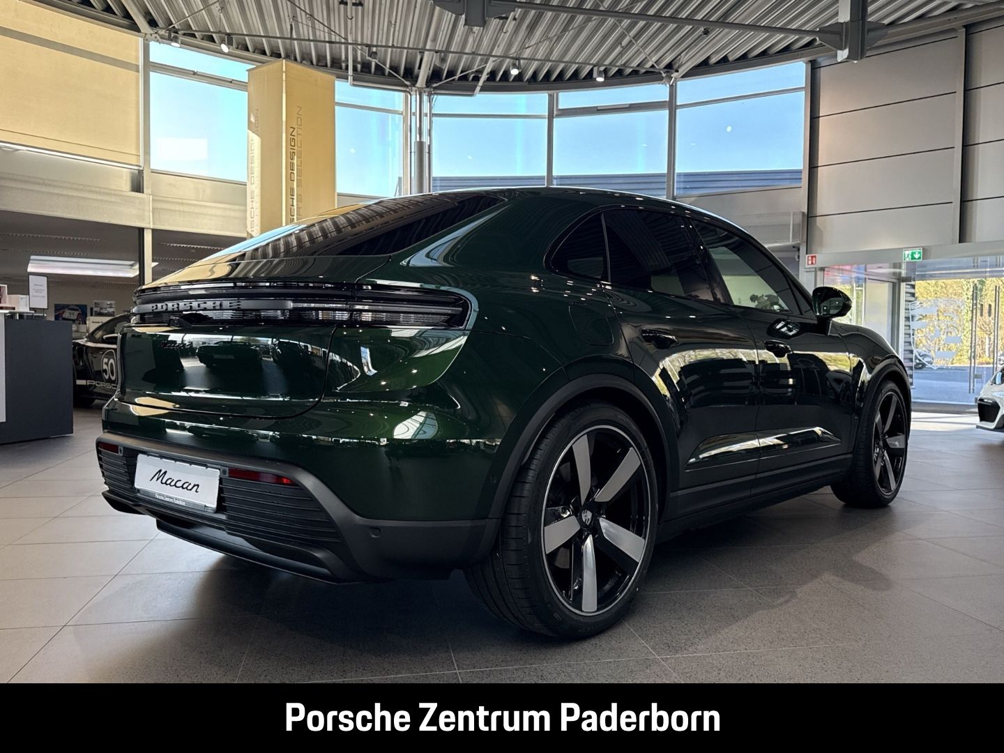 Porsche Macan 4 - Samsaru's Car Outlet