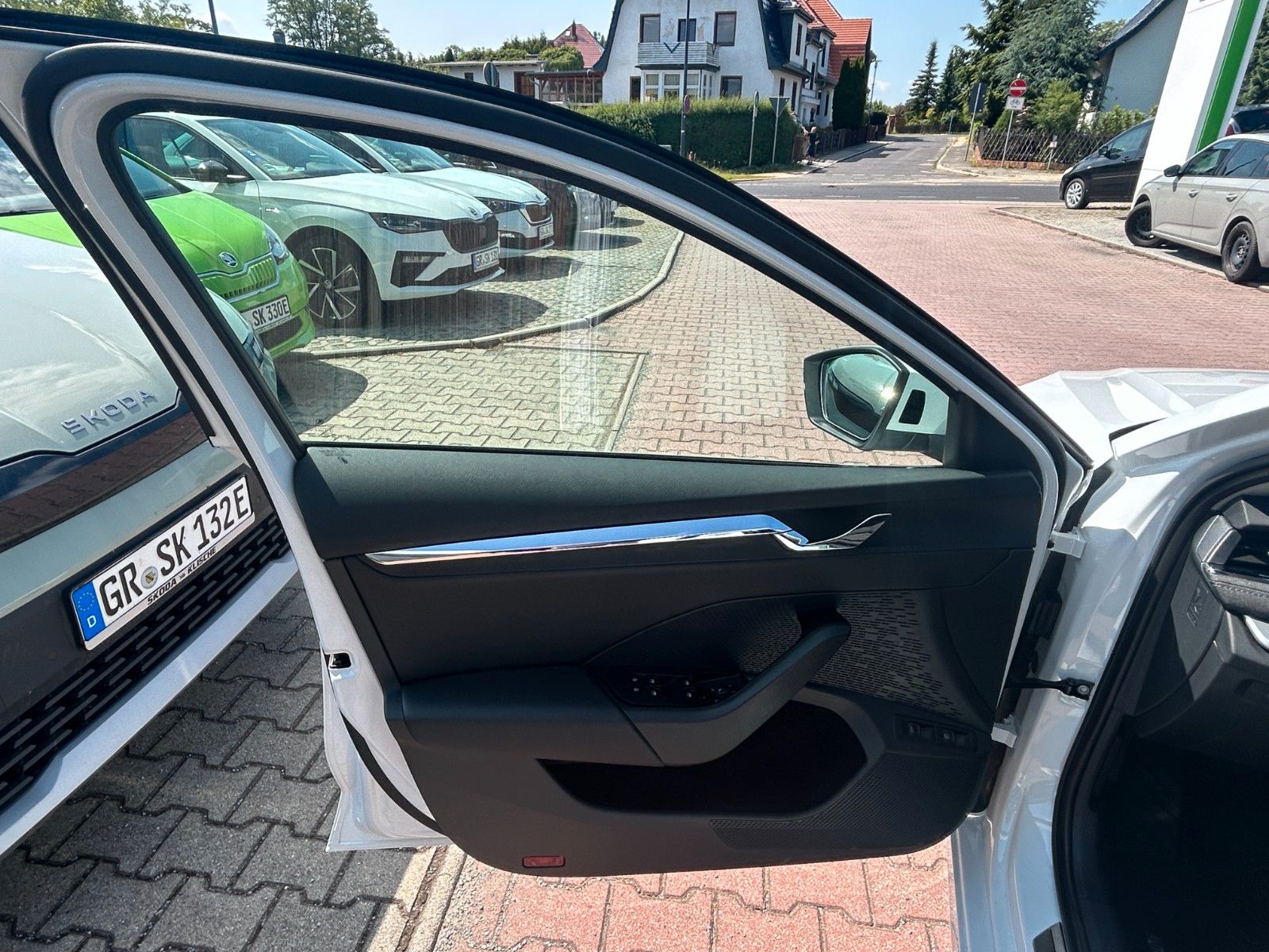 Skoda OCTAVIA Combi Style 1.4 TSI iV - Samsaru's Car Outlet