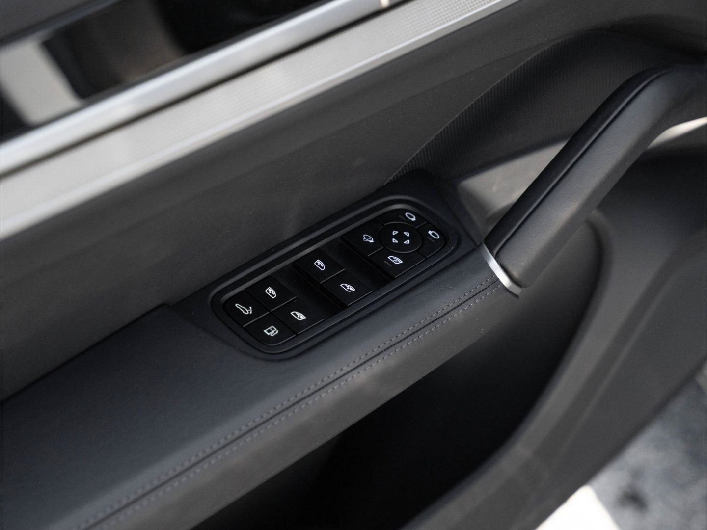 Porsche Cayenne E-Hybrid SportDesign Paket HD-Matrix HUD