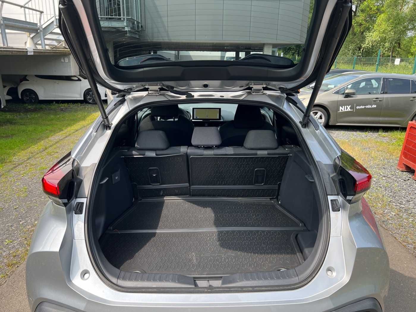 Toyota C-HR 2.0 Plug-in Hybrid Team D LED