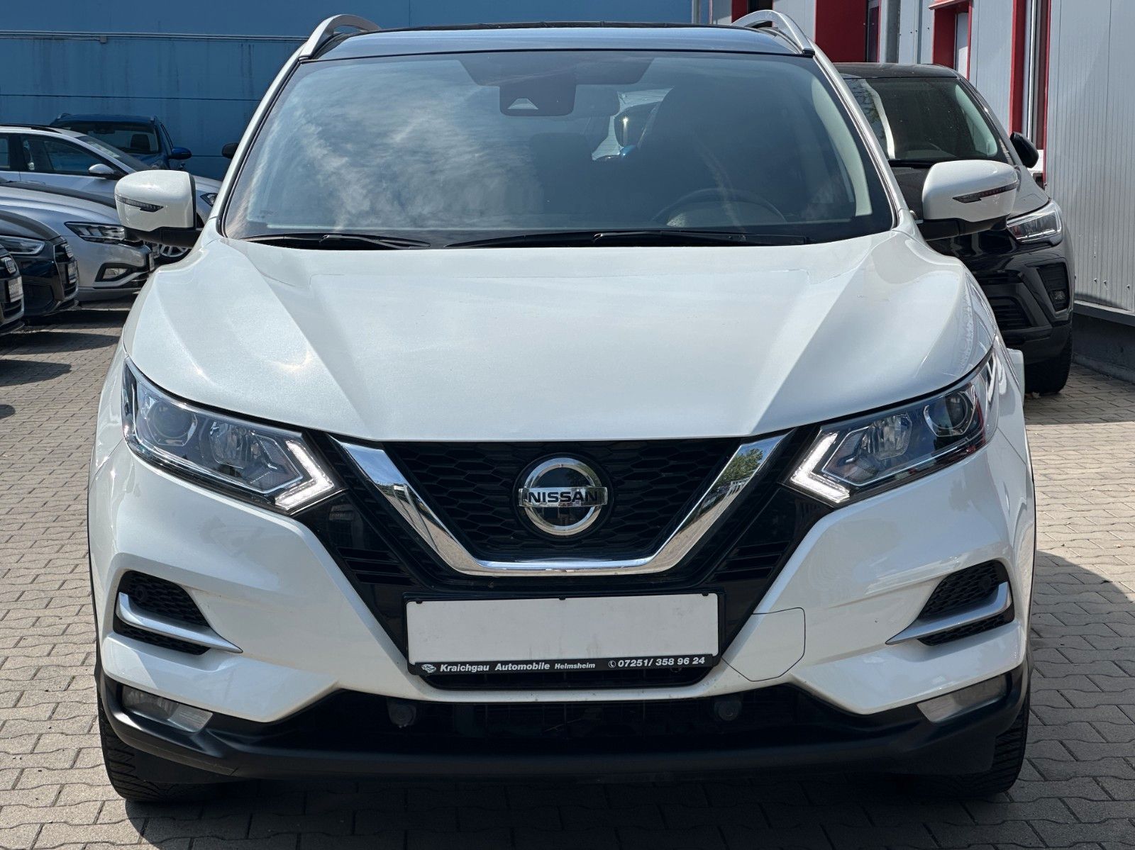 Nissan Qashqai 1.3 - Samsaru's Car Outlet