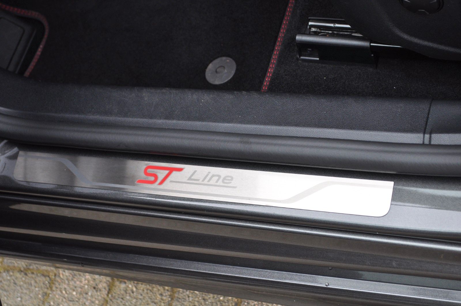 Ford Focus Turnier ST-LINE X/AUT/LED-MATRIX/PANODACH