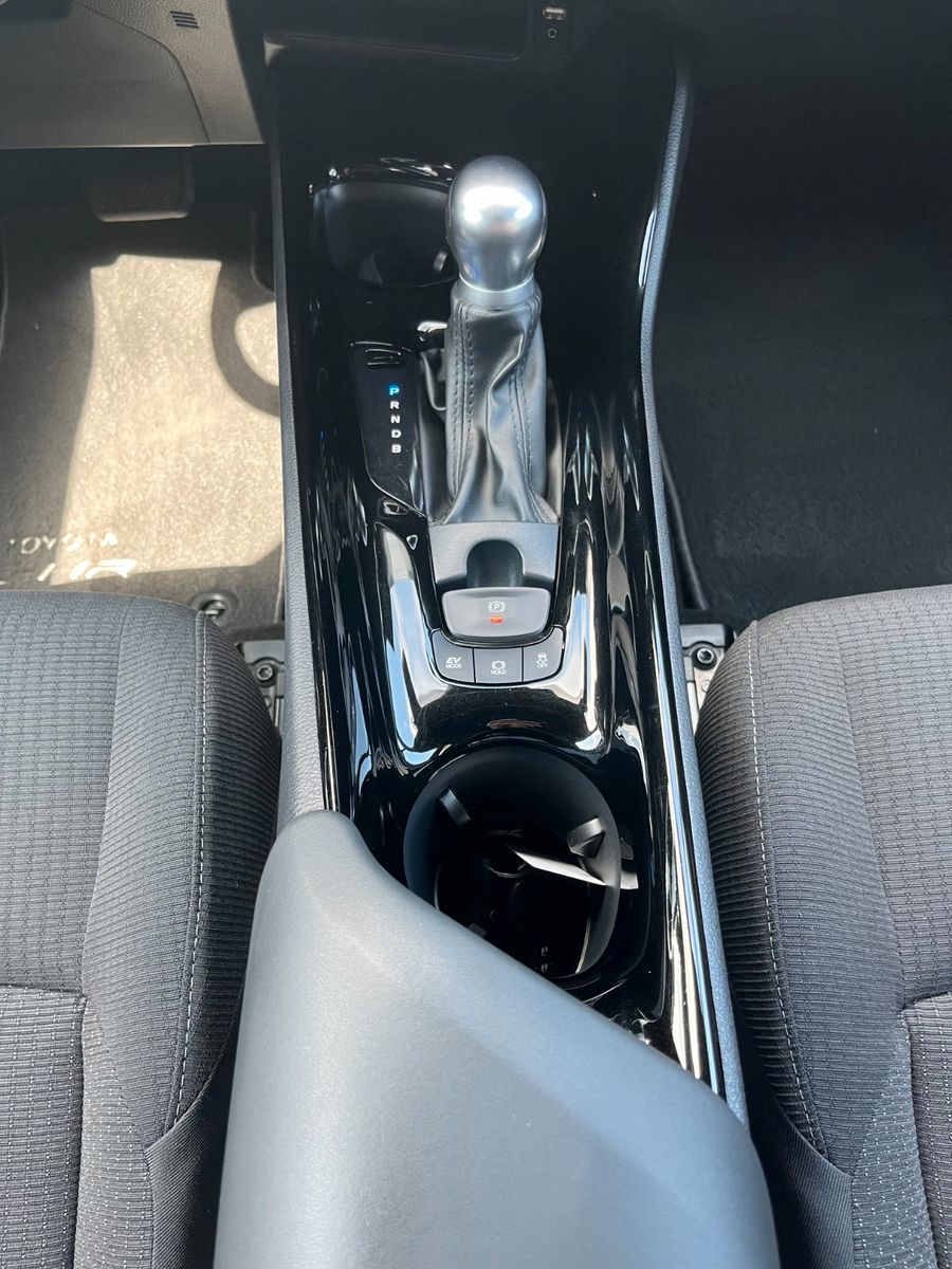 Toyota C-HR Hybrid - Samsaru's Car Outlet