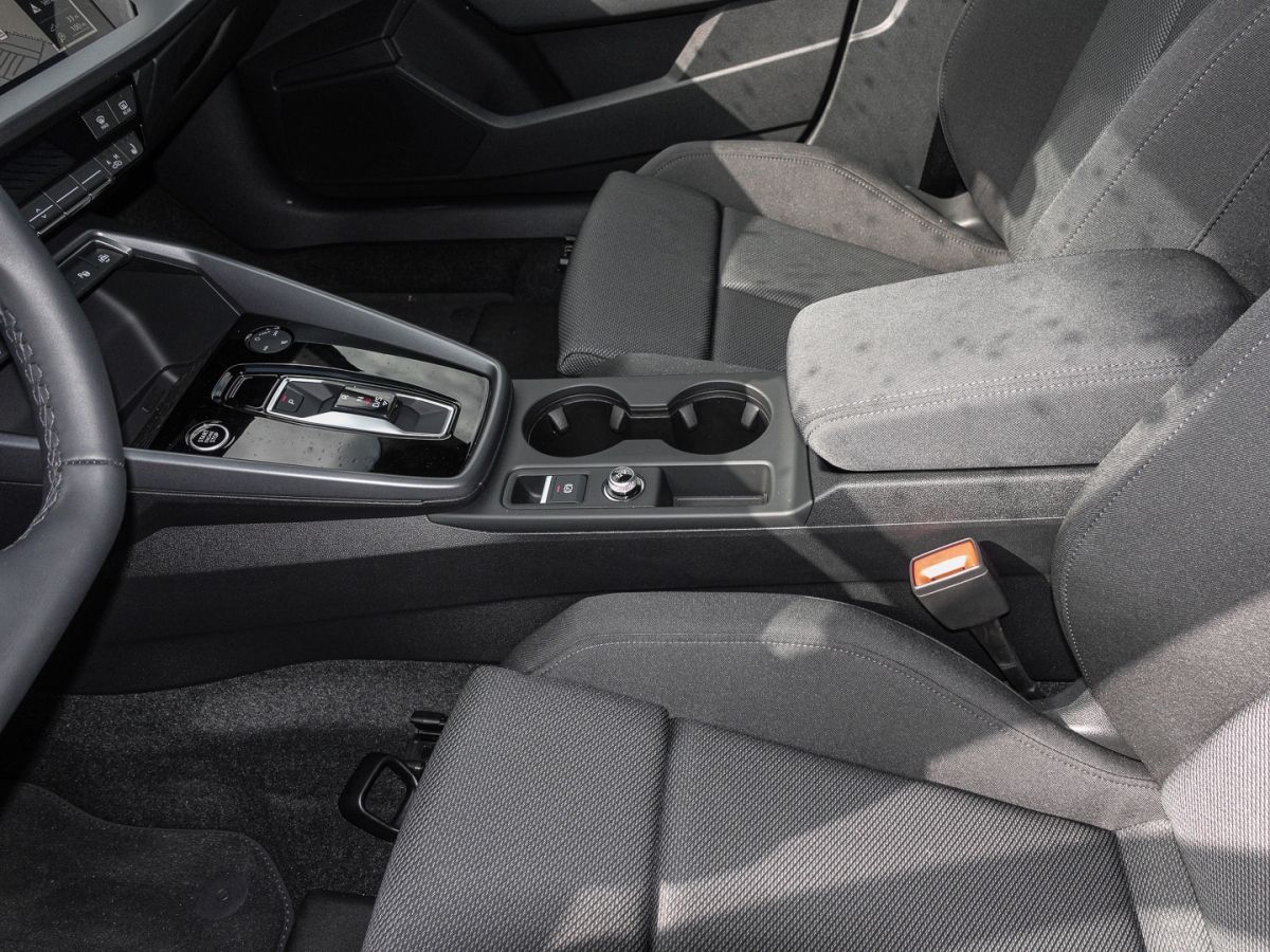 Audi A3 Sportback 30 1.5 TFSI advanced - Samsaru's Car Outlet