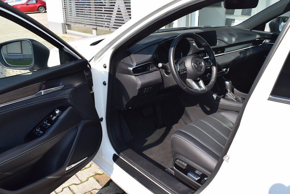 Mazda 6 2.5 194PS 6AG Takumi Schiebedach Leder Bose Ma