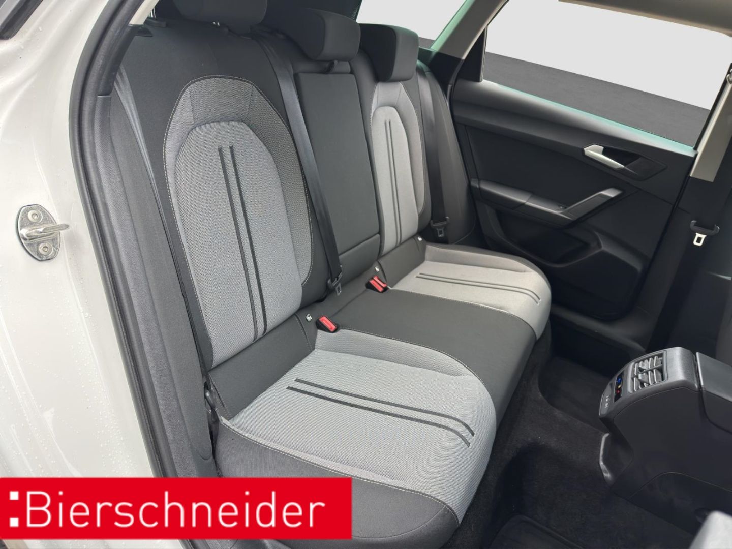 Seat Leon SP 2.0 TDI DSG Style PANO AHK KAMERA LED NA