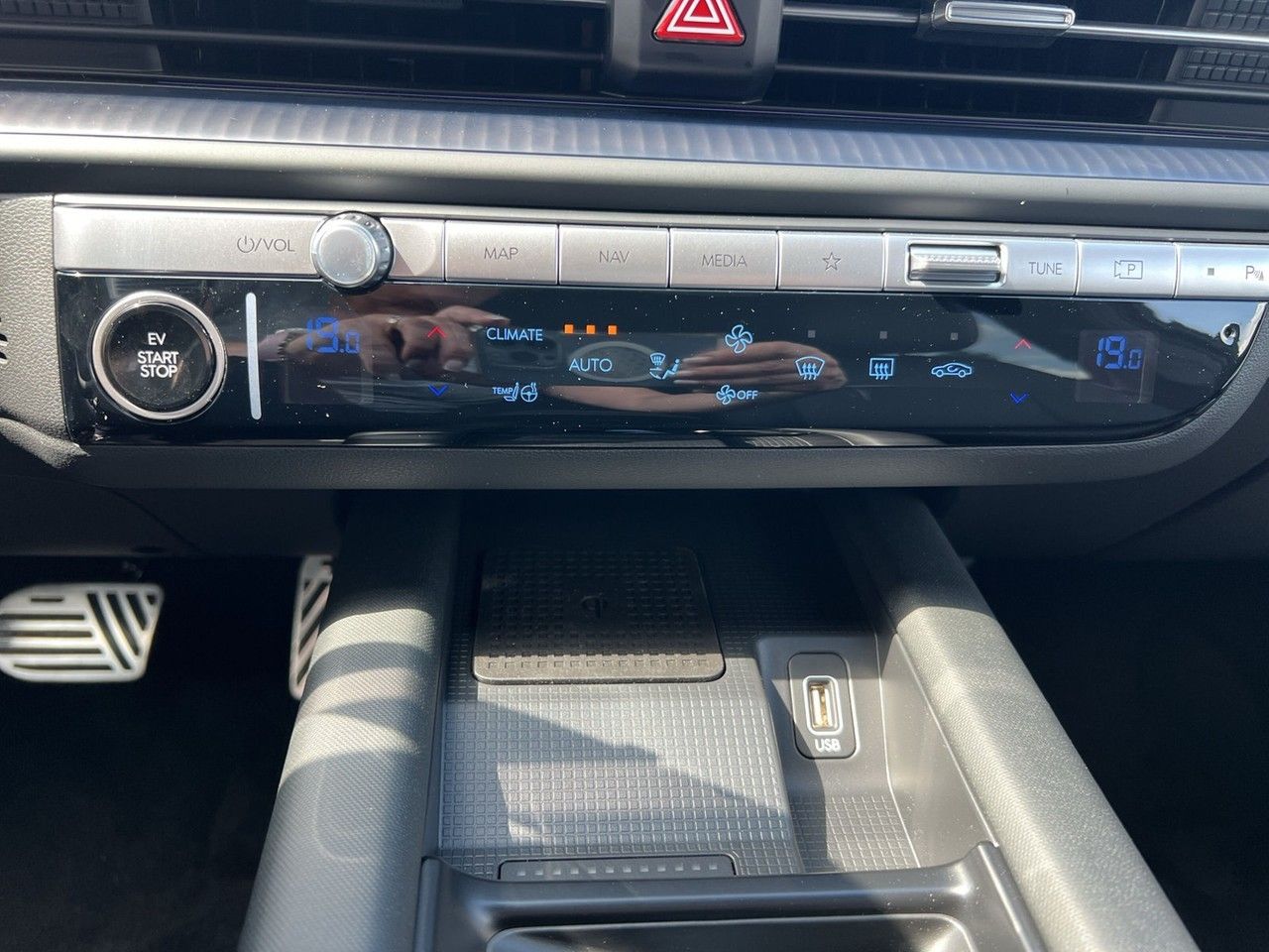 Hyundai IONIQ 6 77,4 kWH UNIQ MATRIX*ACC*APP*ALLRAD*HUD
