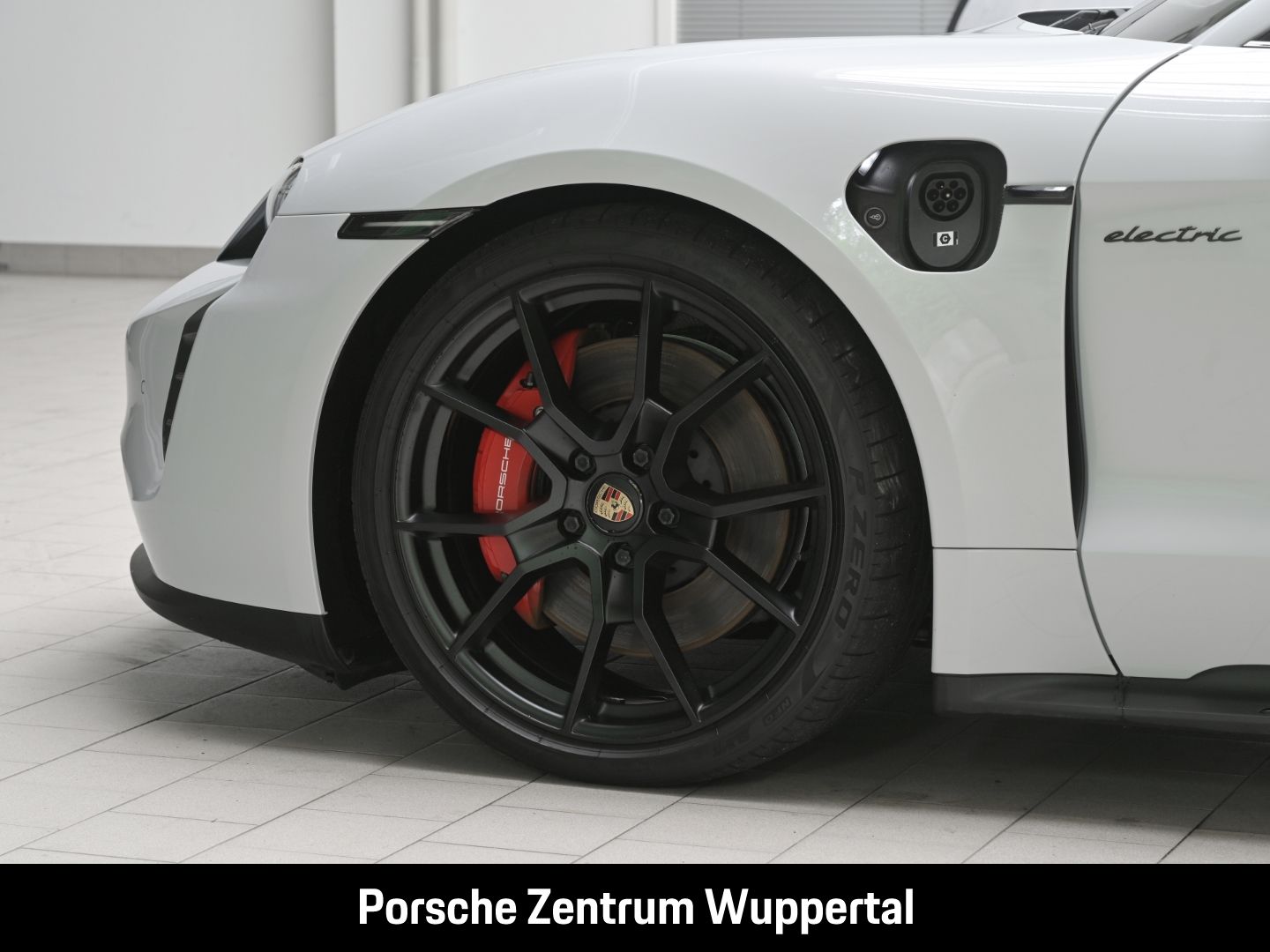 Porsche Taycan GTS Sport Turismo Burmester Sport Chrono