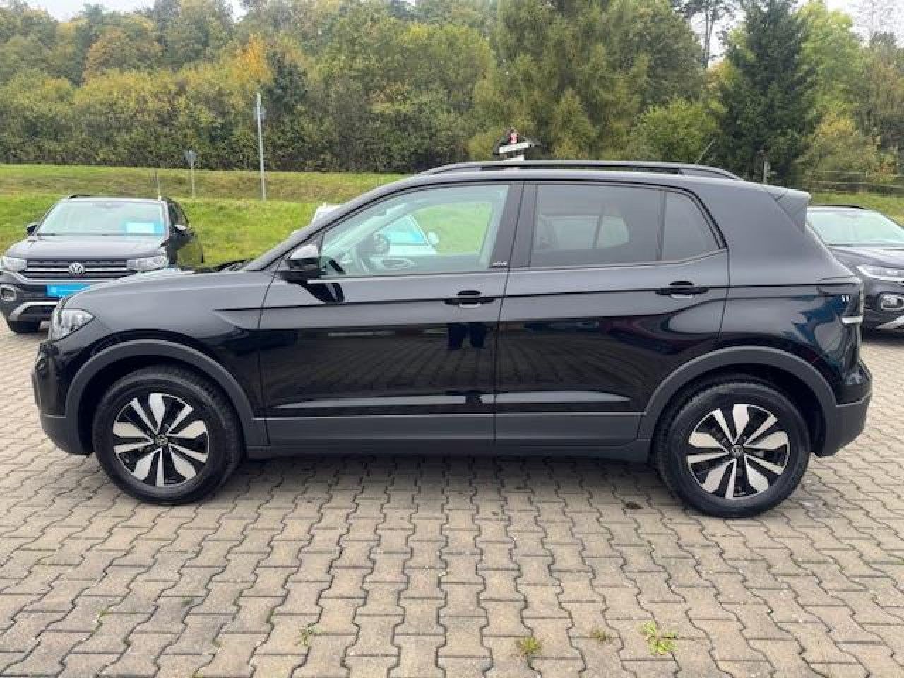 Volkswagen T-Cross Move - Samsaru's Car Outlet