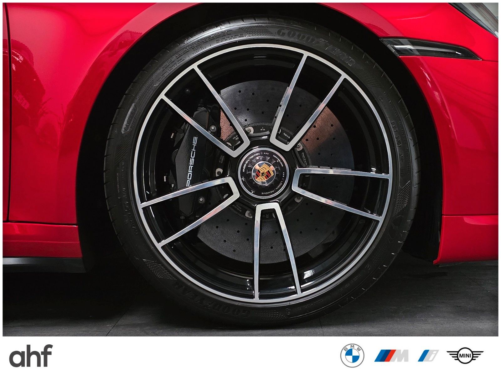 Porsche 992 911 Turbo S PDLS+PCCB+LIFT+SAGA+ACC+GSD+360°