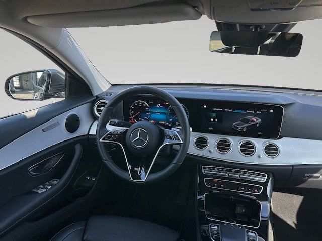 Mercedes-Benz E 300 e Avantgarde - Samsaru's Car Outlet