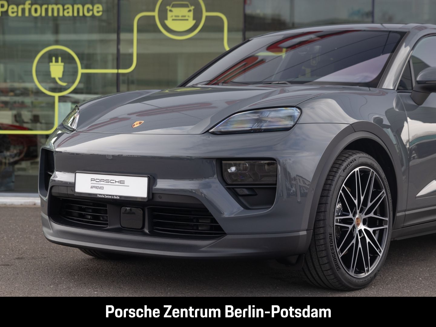 Porsche Macan 4S Burmester Panoramadach Luftfederung