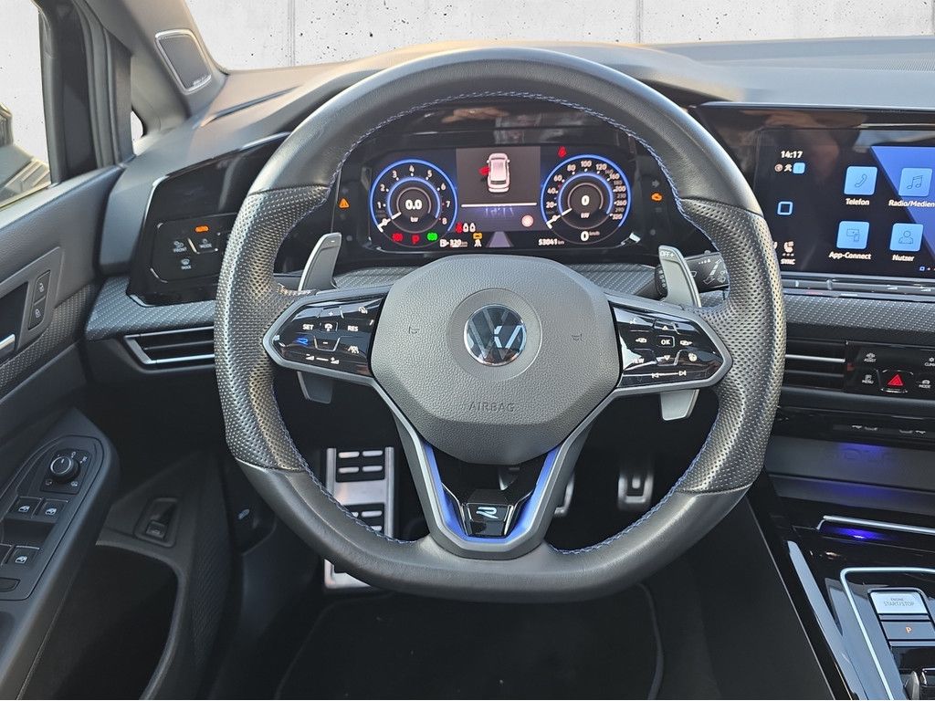 Volkswagen Golf VIII R Variant 2.0 TSI 4Motion HUD AHK PANO