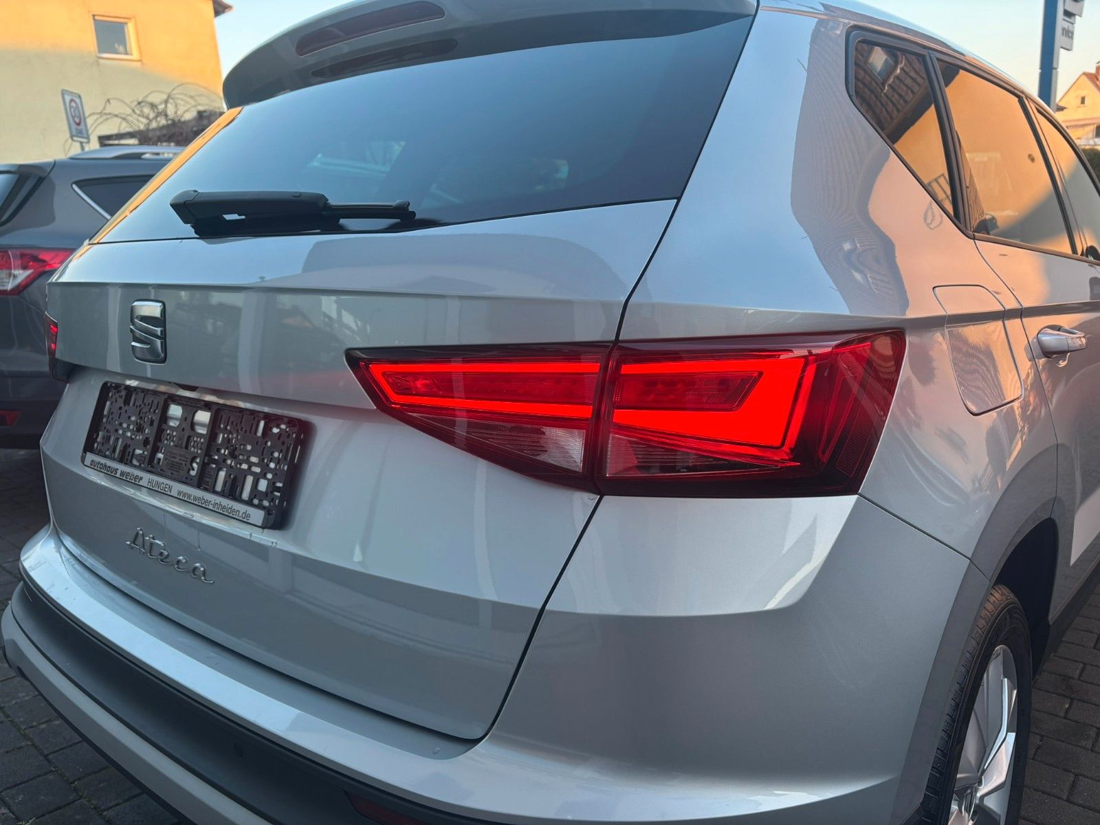 Seat Ateca Style*DSG*KAM*AHK*NAV*BEATS*CARPLAY*LED