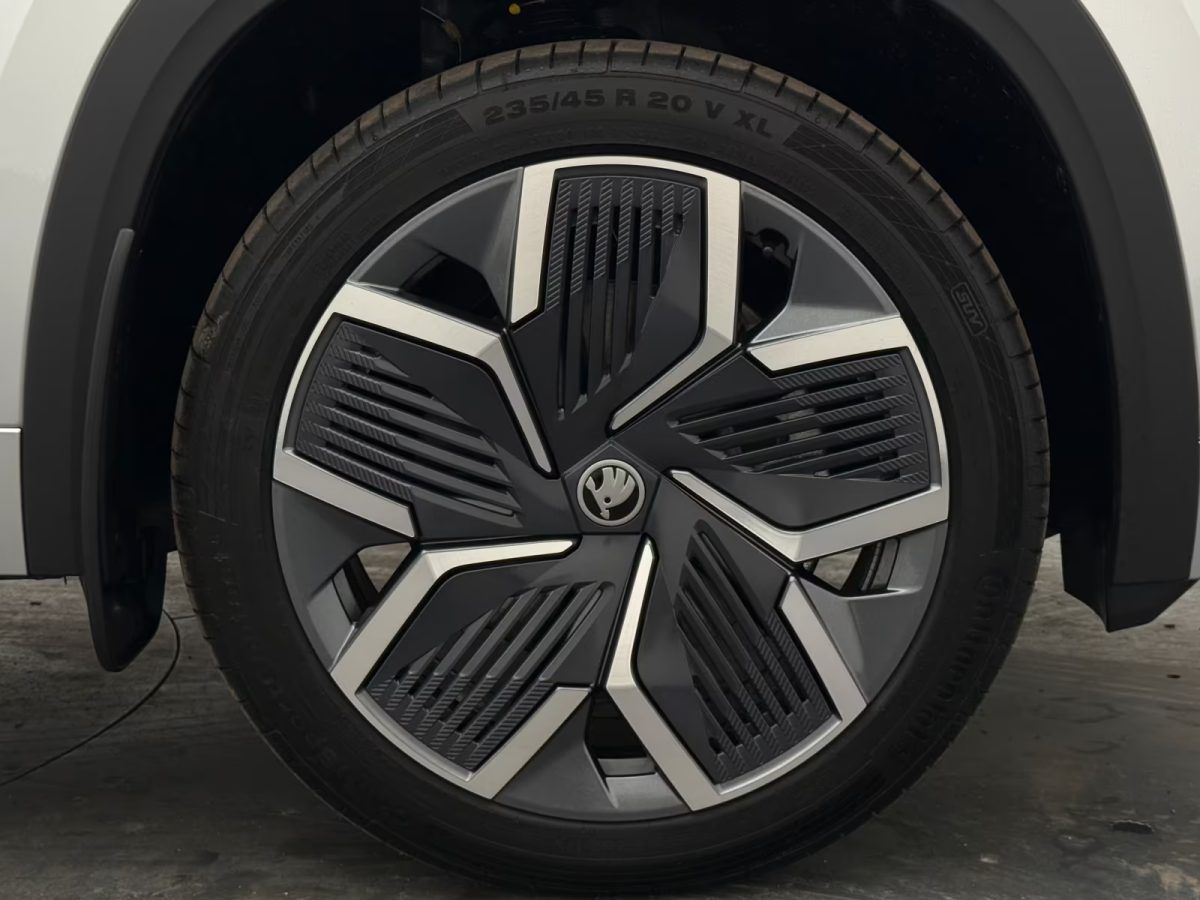 Skoda Kodiaq 2.0 TDI 4x4 Sportline +STDHZ+360+20"+AHK+