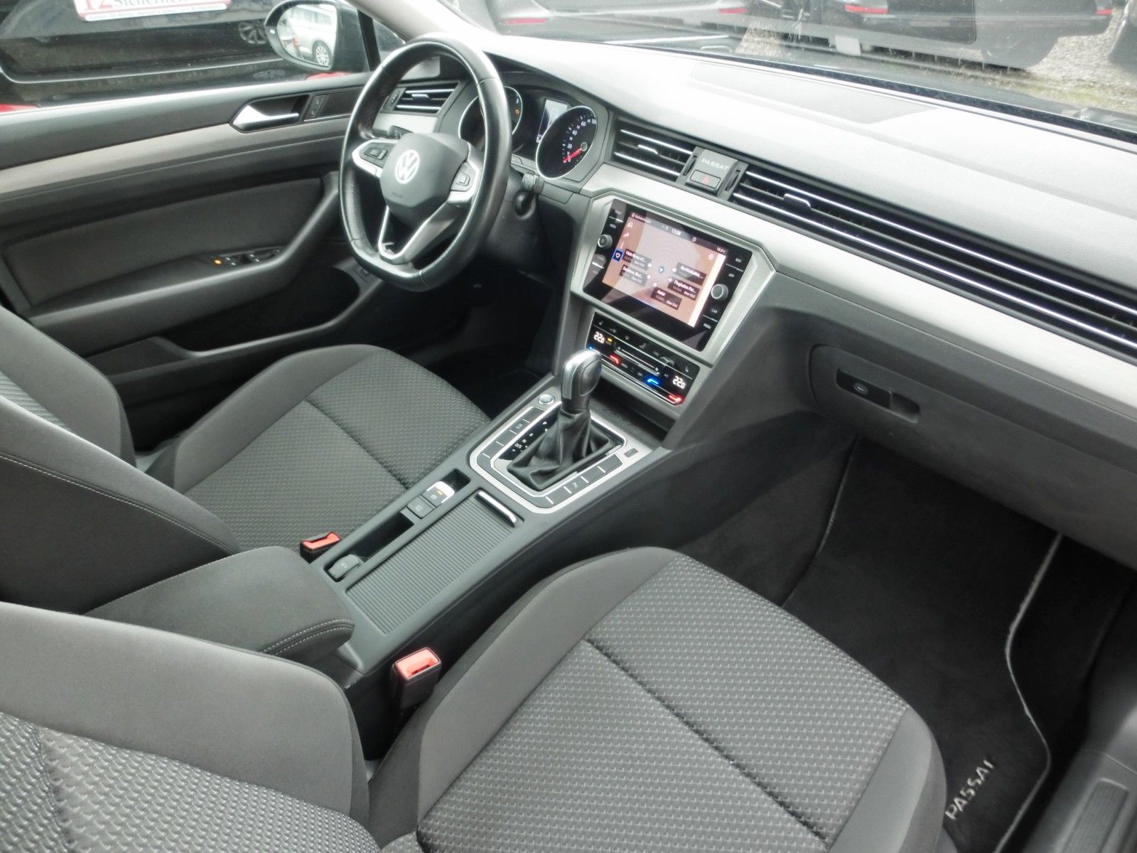 Volkswagen Passat Variant - Samsaru's Car Outlet