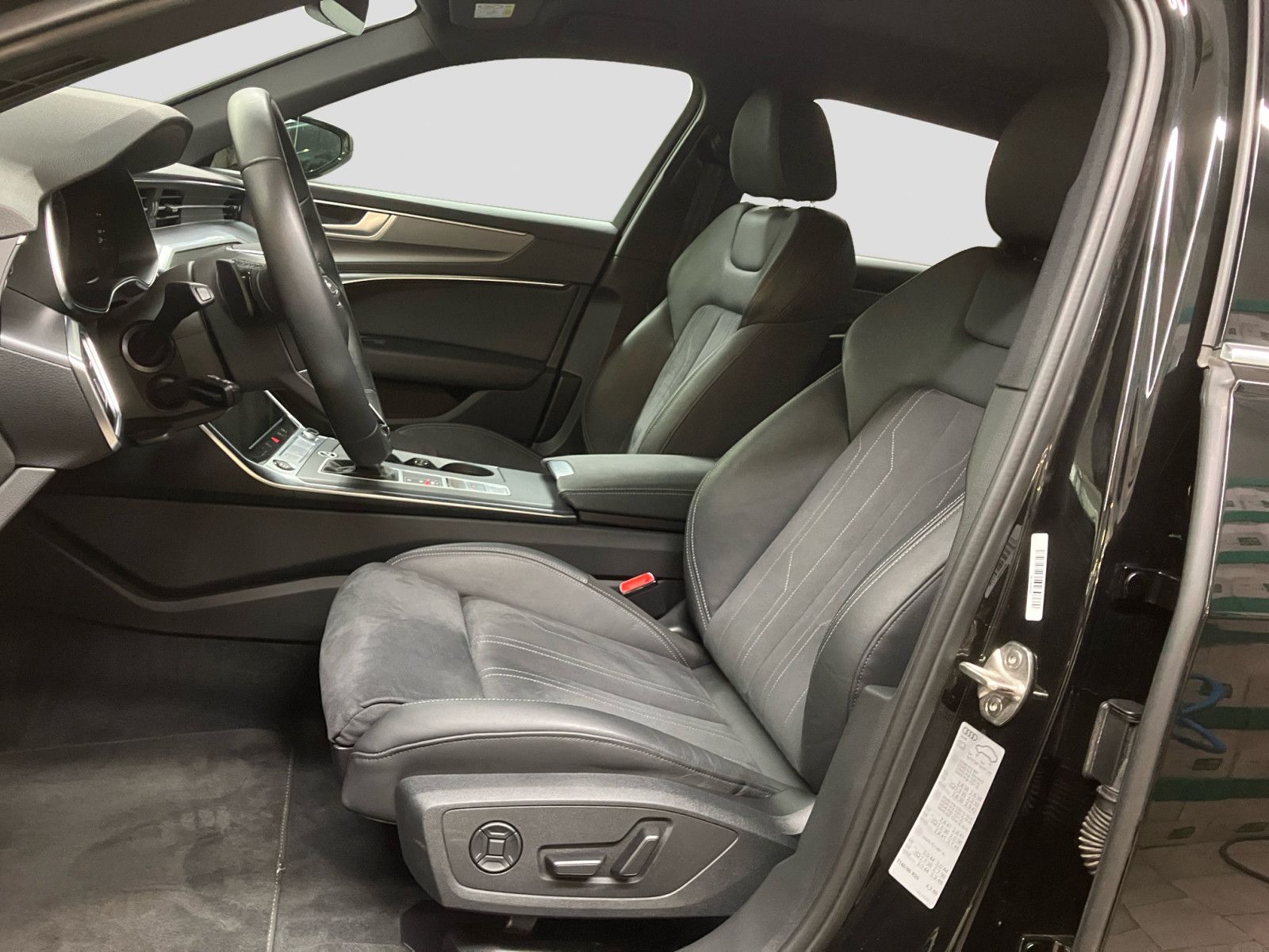 Audi A6 Avant 45 TDI quattro S line - Samsaru's Car Outlet