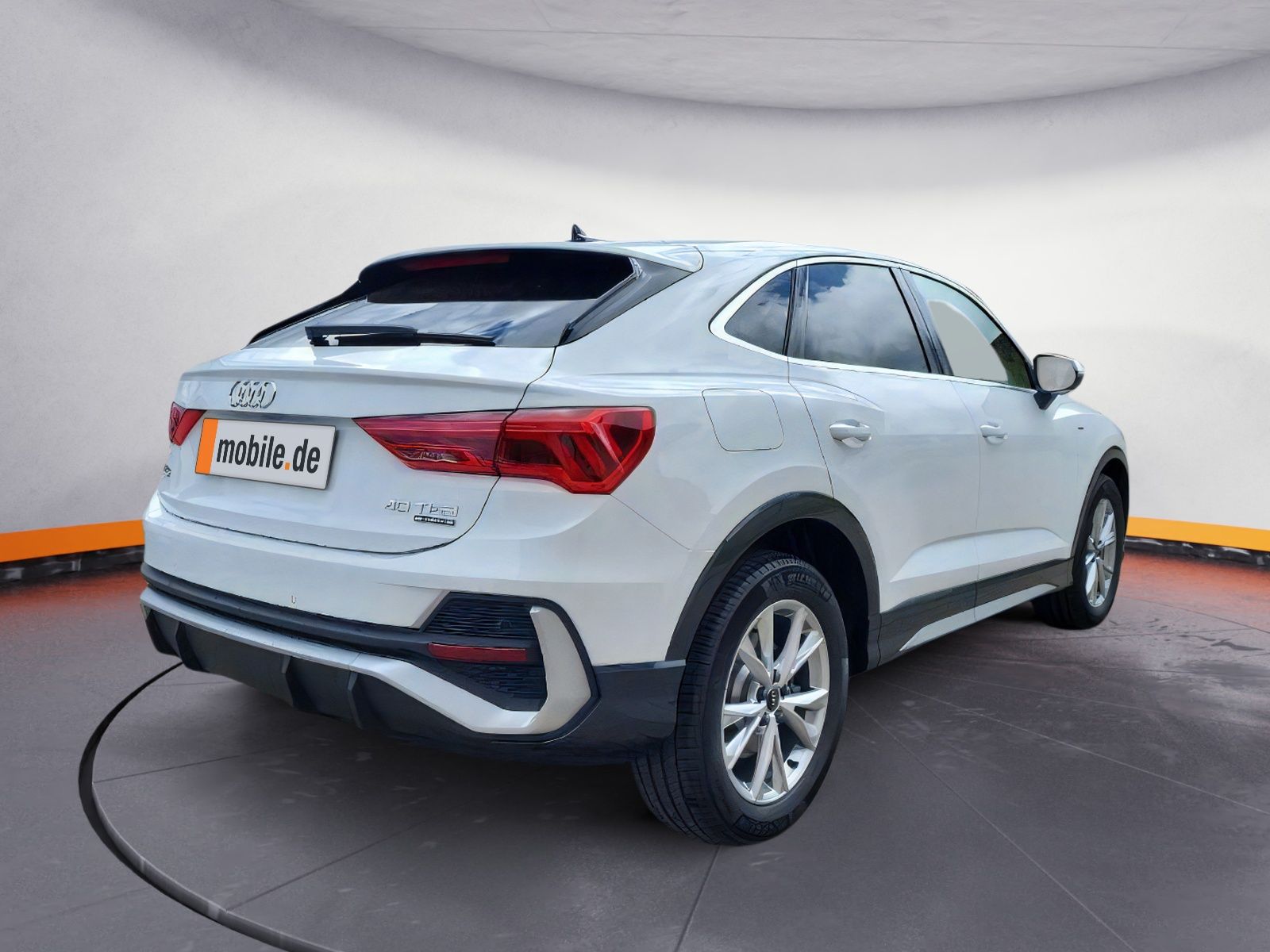 Audi Q3 Sportback 40 TFSI quattro S tronic line - Samsaru's Car Outlet