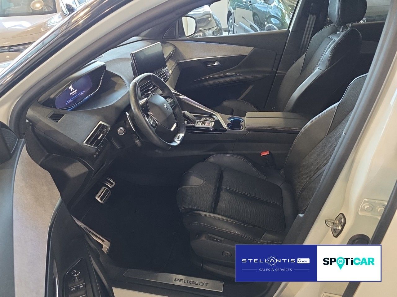 Peugeot 3008 Hybrid 225 GT PANODACH SHZ NAVI CAM
