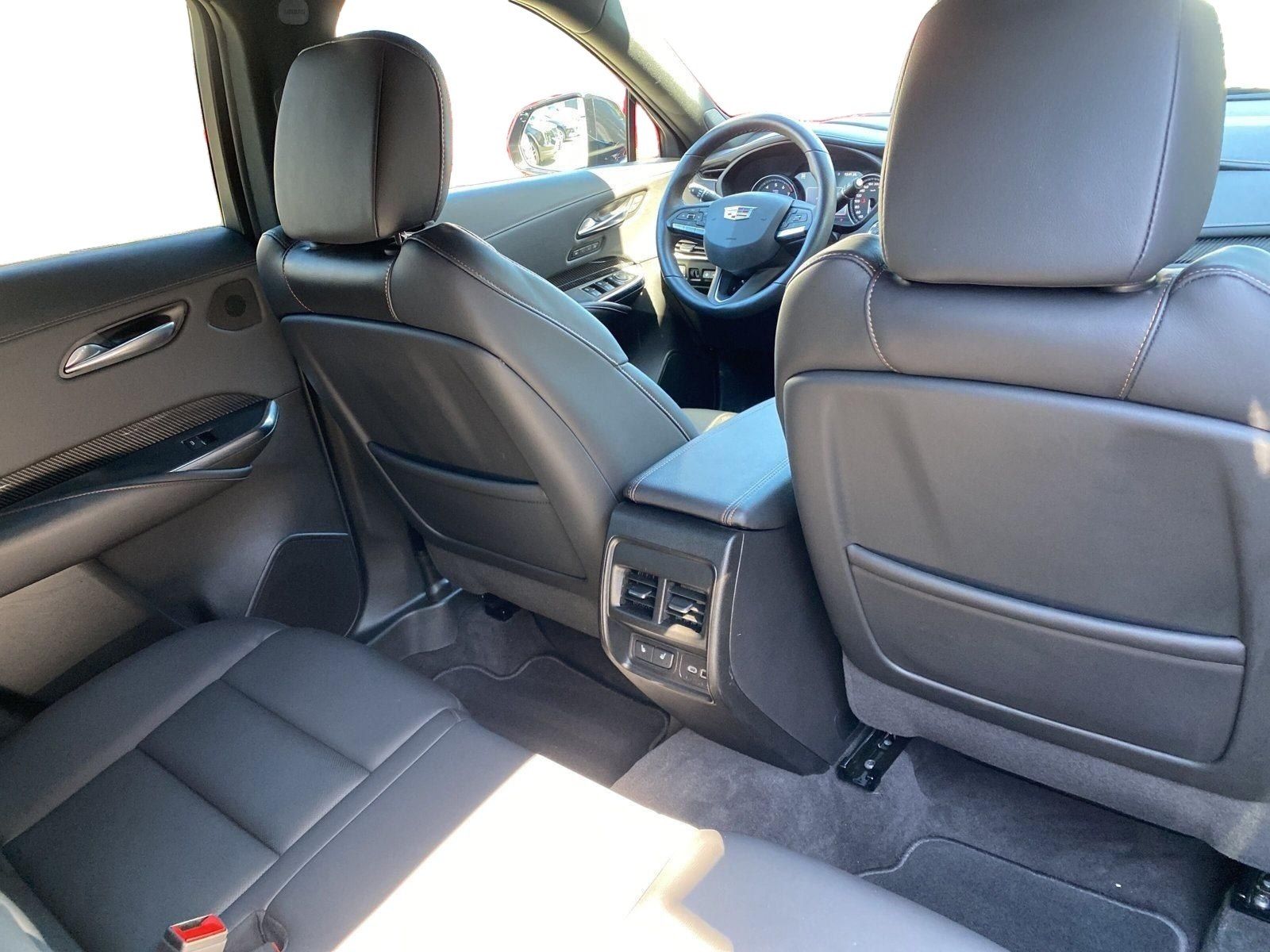 Cadillac XT4 2.0 T Sport AWD AHK+360 Kamera+Navi
