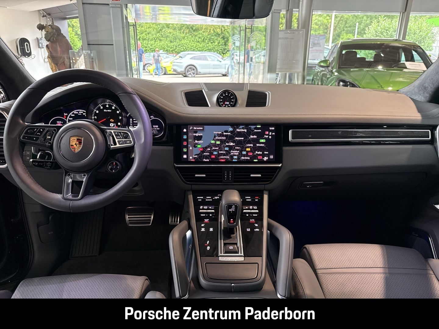 Porsche Cayenne Turbo Burmester Luftfederung LED-Matrix