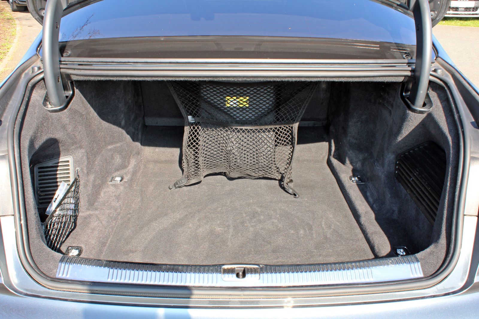 Audi A8 Lang 50TDI S LINE BLACK - Samsaru's Car Outlet