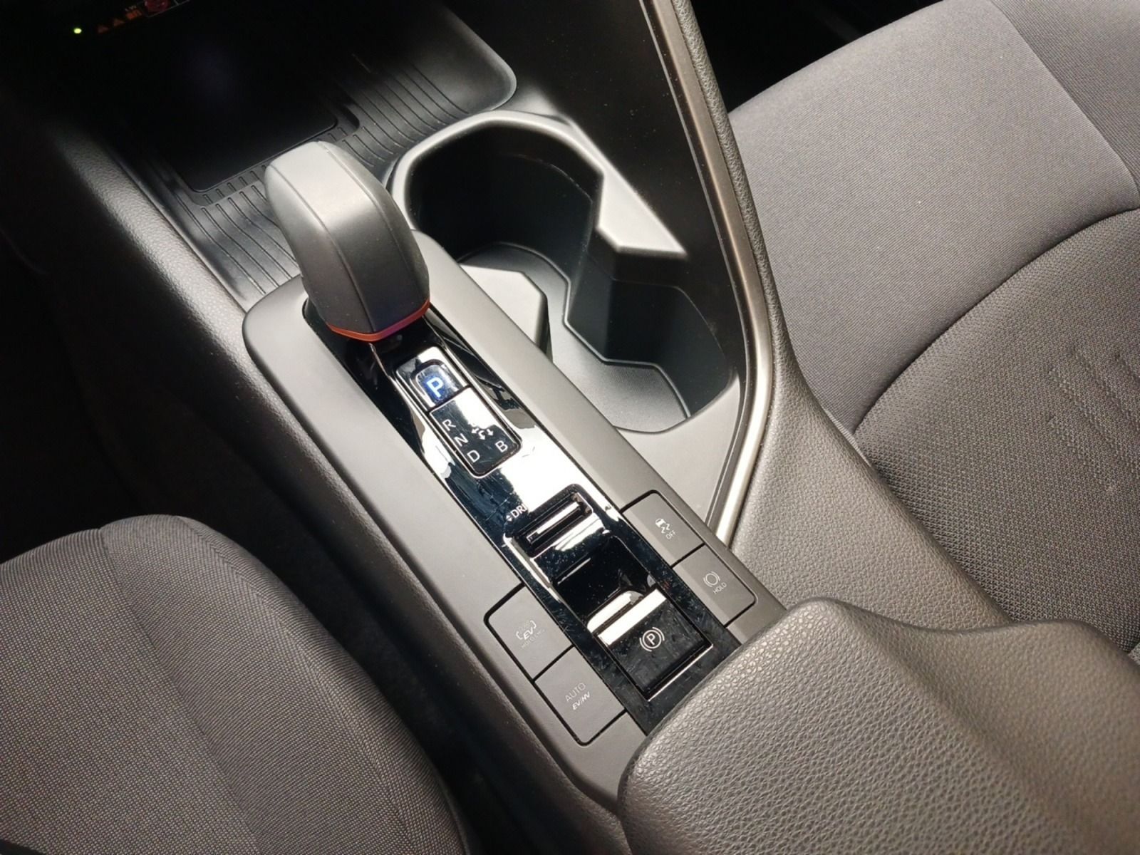 Toyota C-HR 2.0 Plug-In Hybrid FWD Team D*ACC*KAM