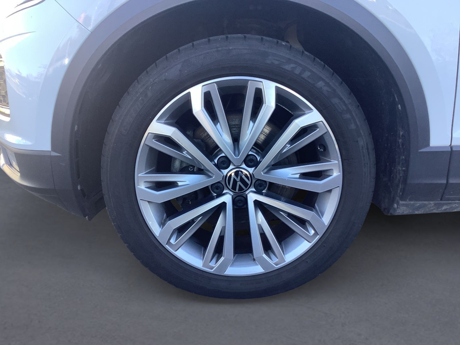 Volkswagen T-Roc 2.0TSI 4M DSG SPORT - Samsaru's Car Outlet