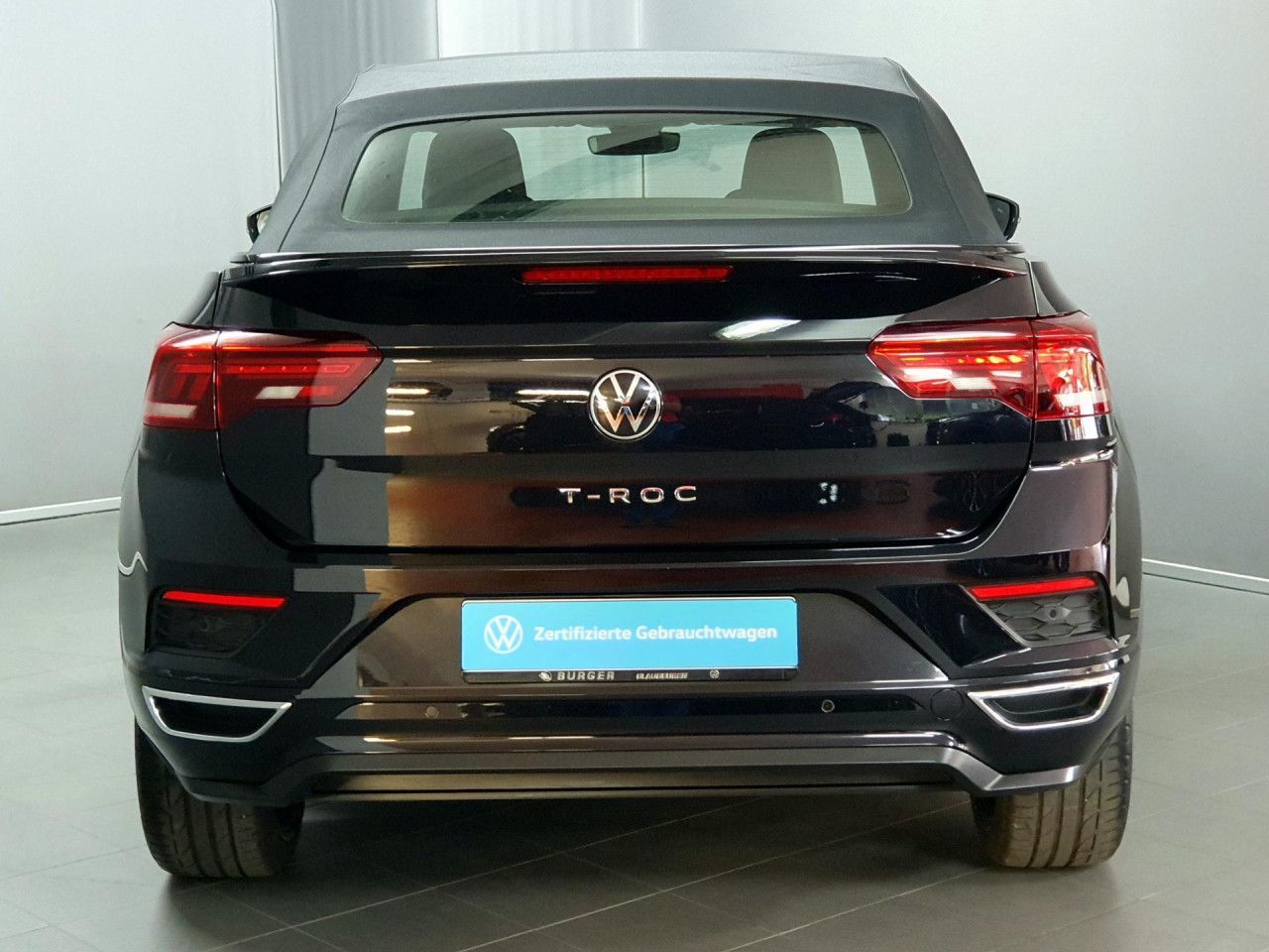 Volkswagen T-Roc 1.5TSI DSG R-Line - Samsaru's Car Outlet