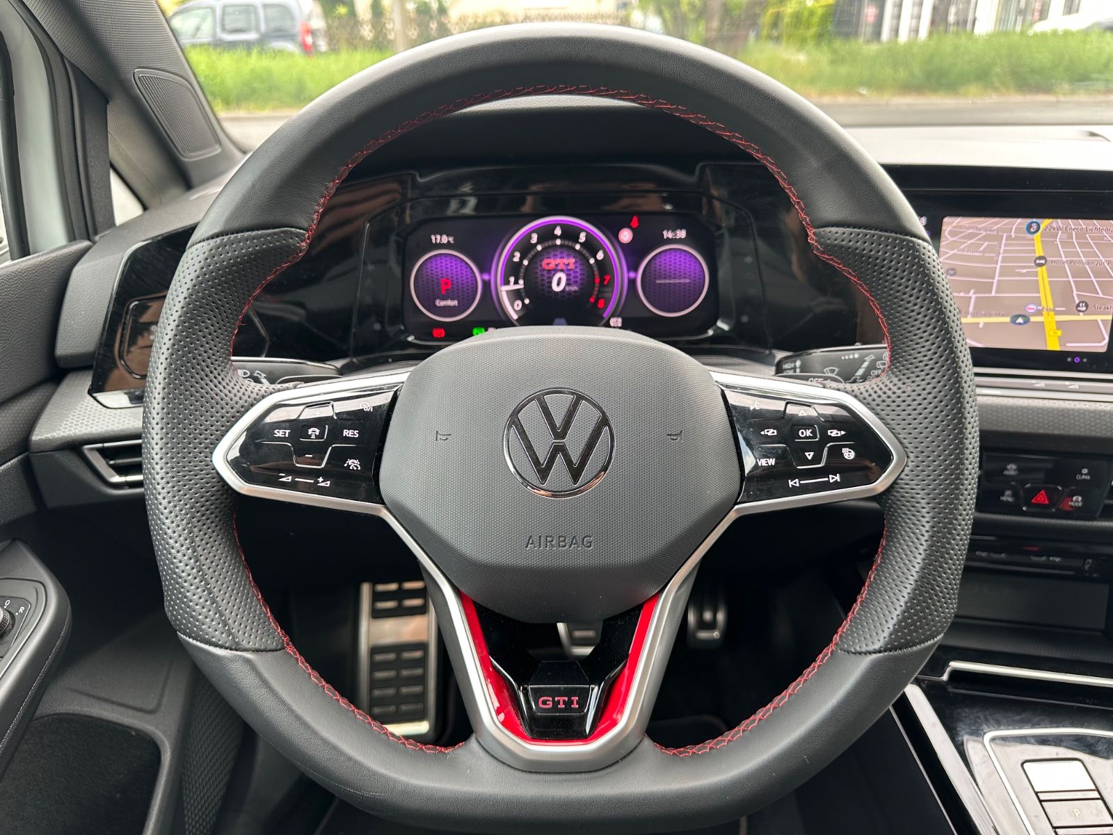 Volkswagen Golf VIII GTI - Samsaru's Car Outlet