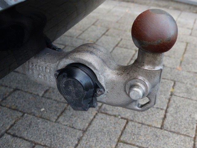 Volvo XC60 Momentum Pro B4 - Samsaru's Car Outlet