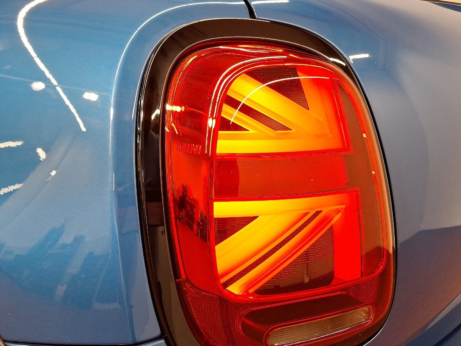 MINI Cooper S - Samsaru's Car Outlet