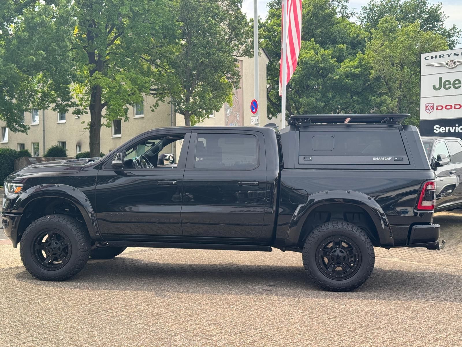Dodge RAM 5.7 V8 Laramie Night Umbau +LPG +teilb. Heck