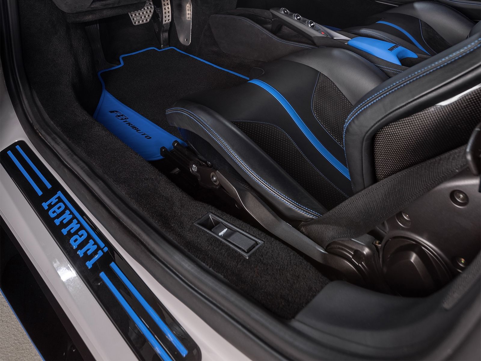 Ferrari F8 TRIBUTO Limited Edition - Samsaru's Car Outlet