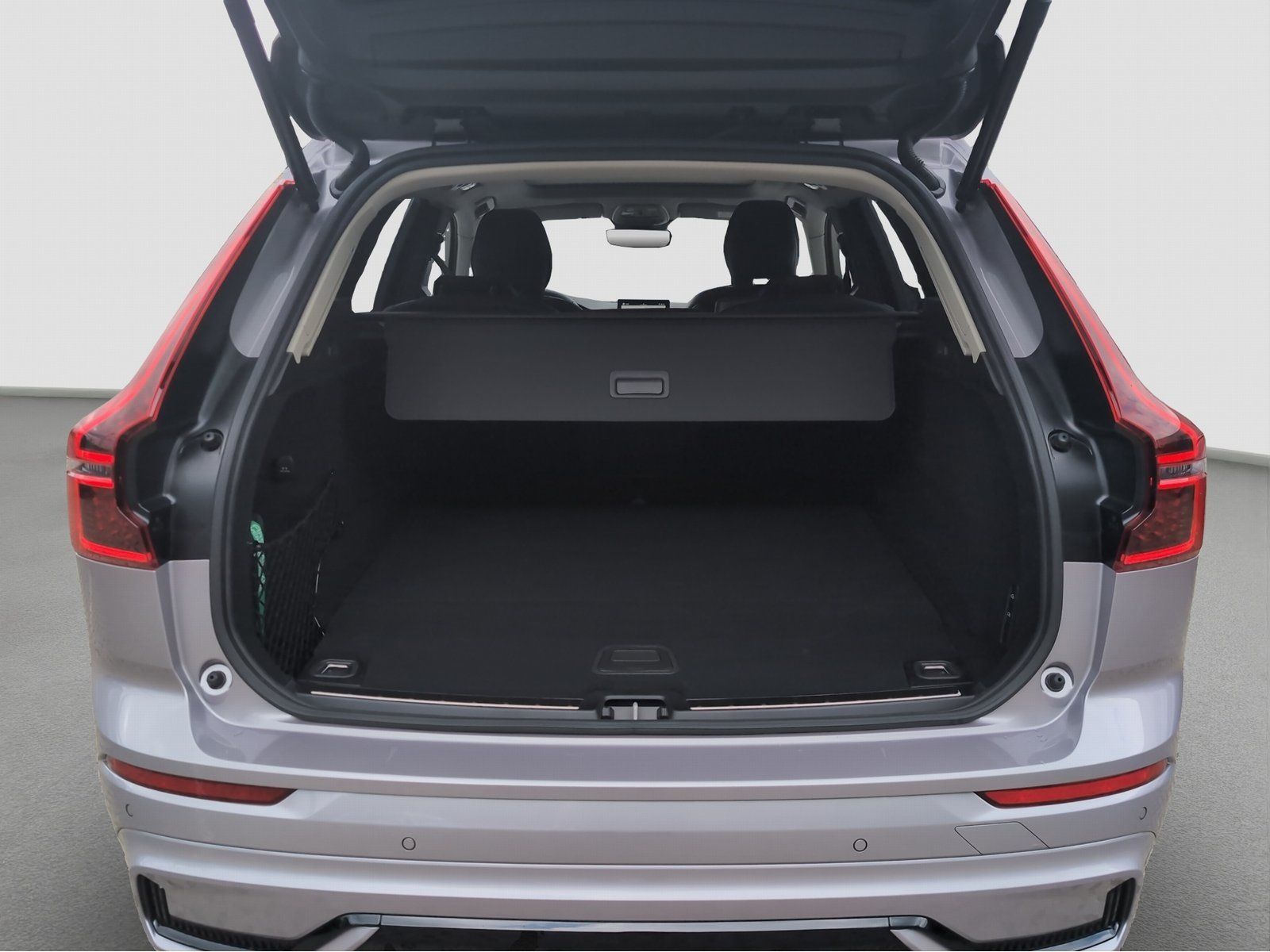 Volvo XC60 T8 AWD Ultra Dark - Samsaru's Car Outlet